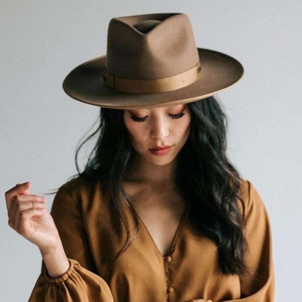 GigiPip Monroe in Brown